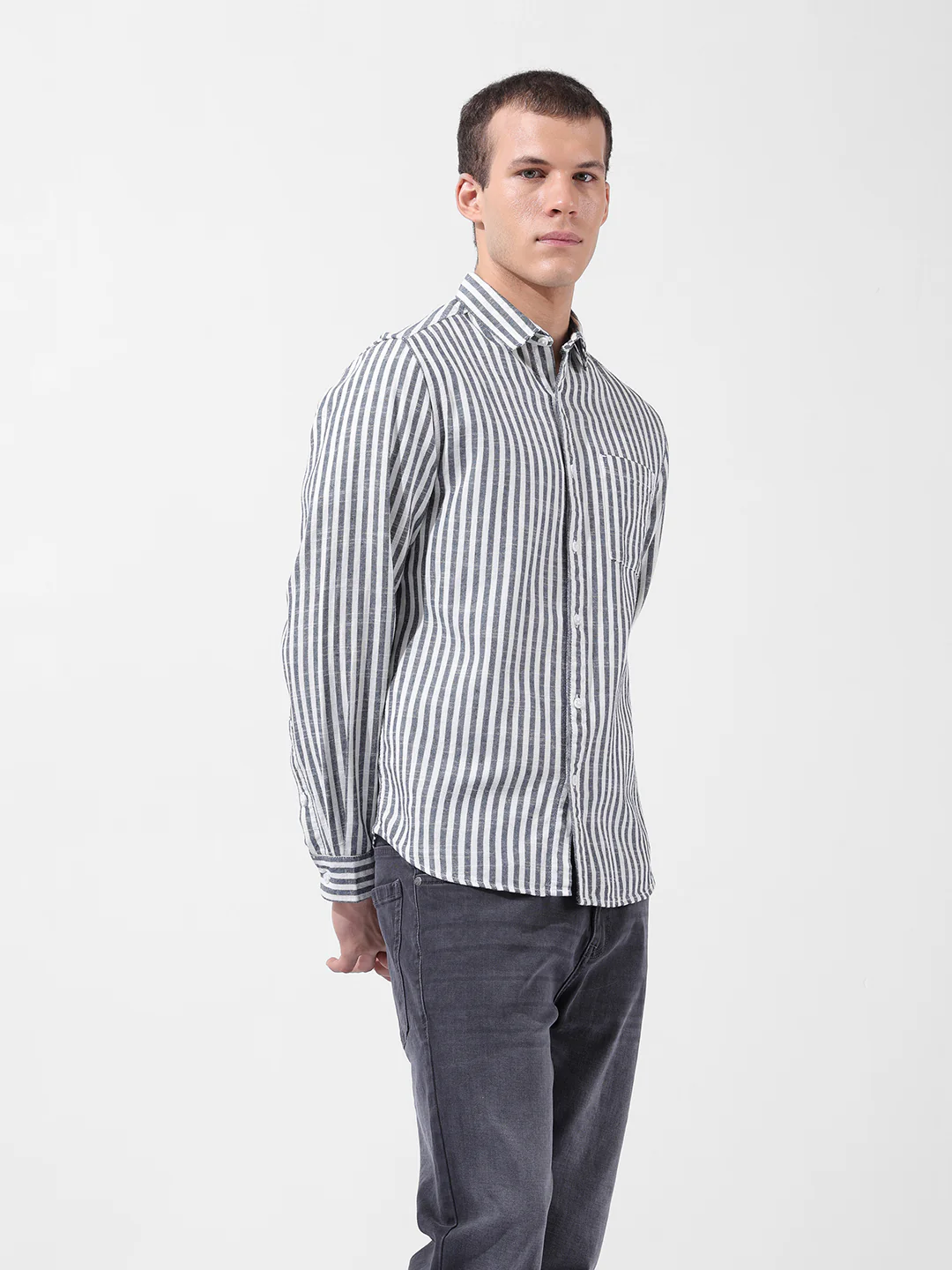 Men's Navy Blue Slim Fit Striped Casual Shirt - Image 2