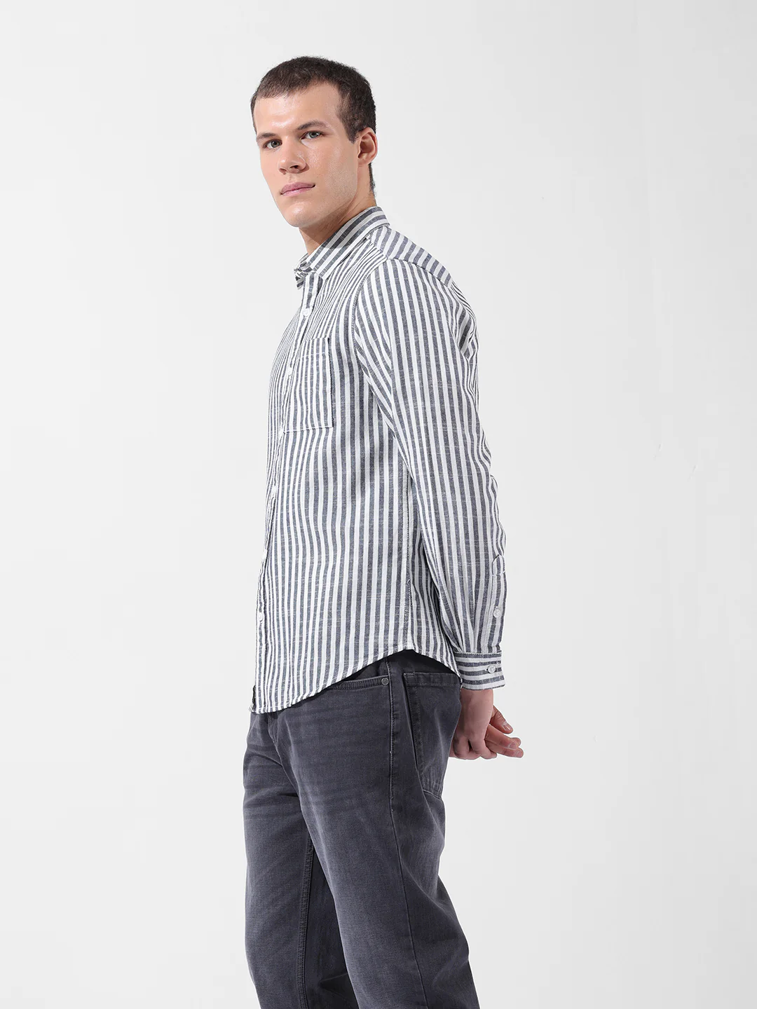 Men's Navy Blue Slim Fit Striped Casual Shirt - Image 4