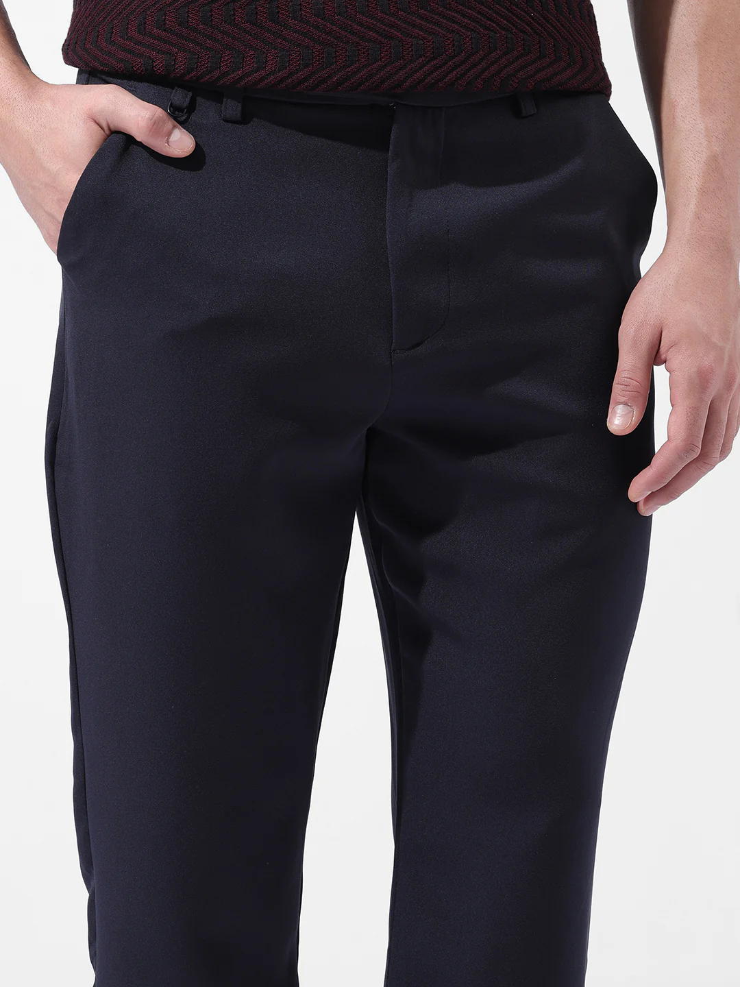 Men's Navy Blue Slim Fit Solid Casual Trouser - Image 4