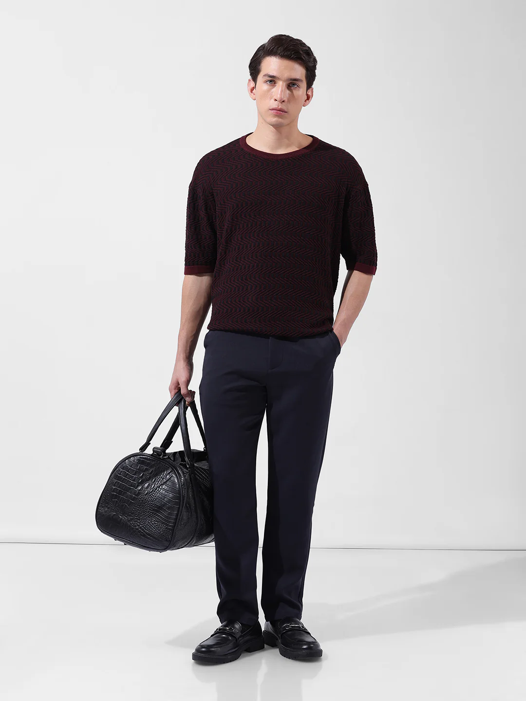 Men's Navy Blue Slim Fit Solid Casual Trouser - Image 5