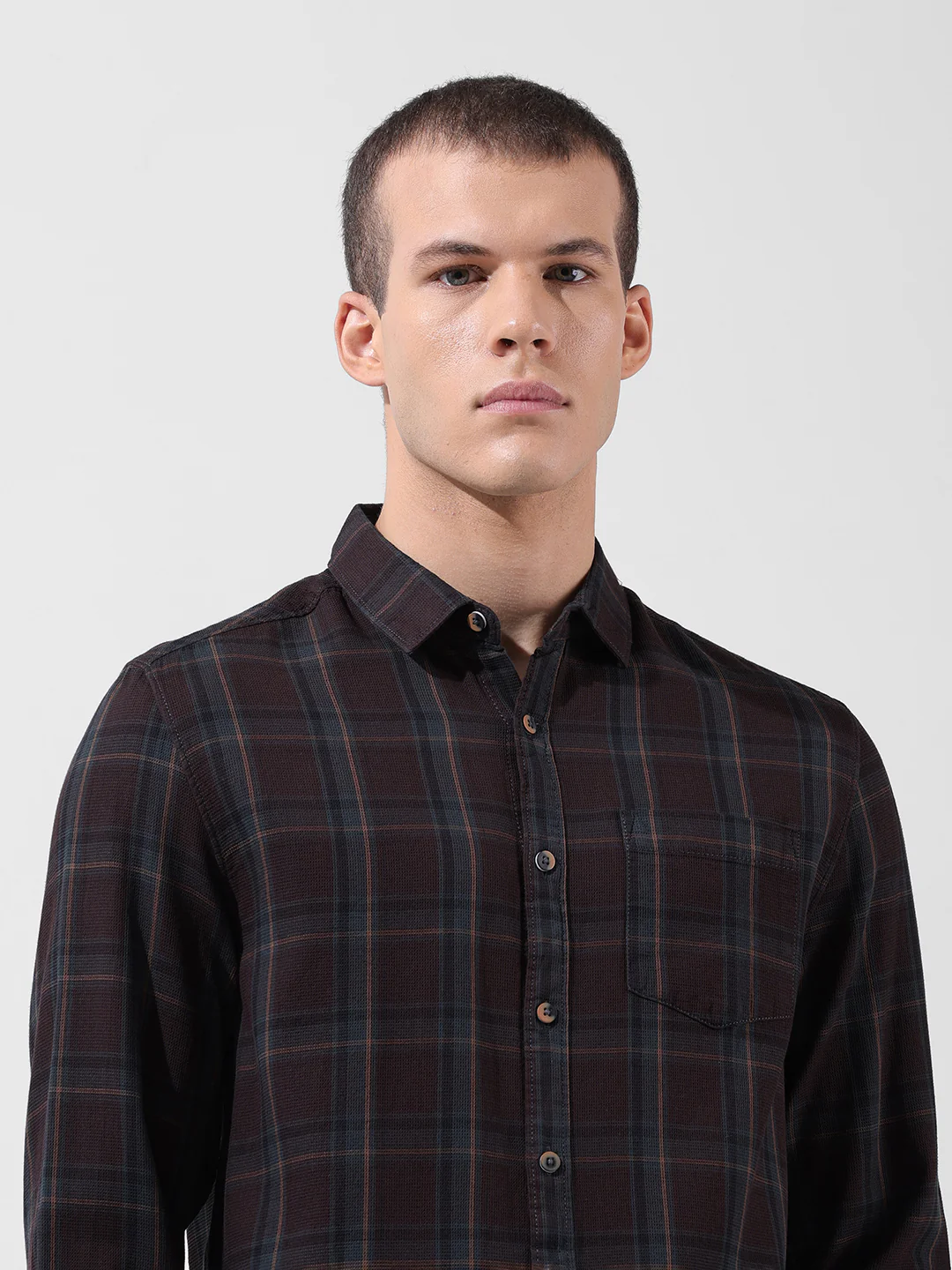 Men's Brown Slim Fit Checked Casual Shirt - Image 5