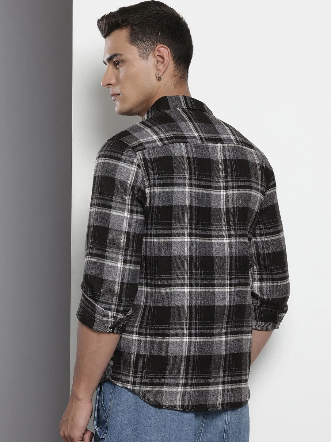 Men's Black Slim Fit Checked Casual Shirt - Image 3
