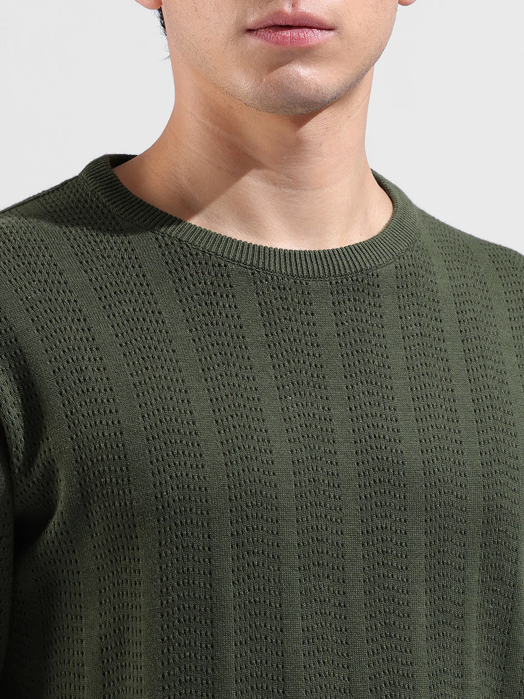 Men's Green Slim Fit Solid Flat Knit T-Shirt - Image 3