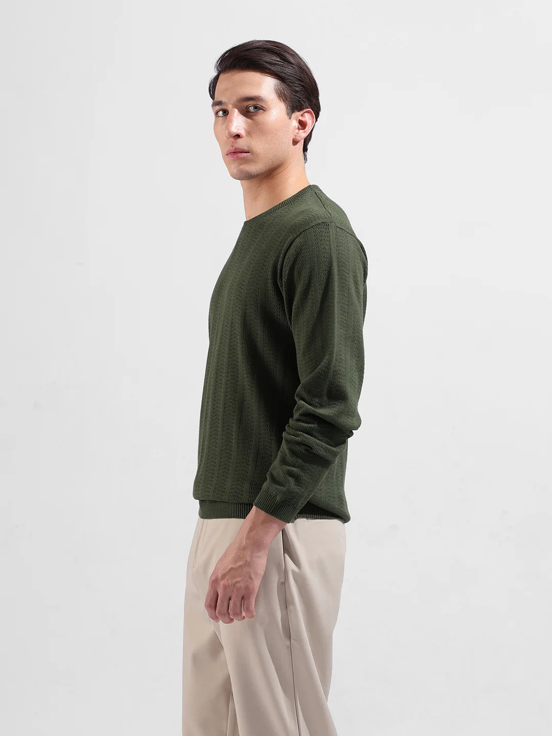 Men's Green Slim Fit Solid Flat Knit T-Shirt - Image 4