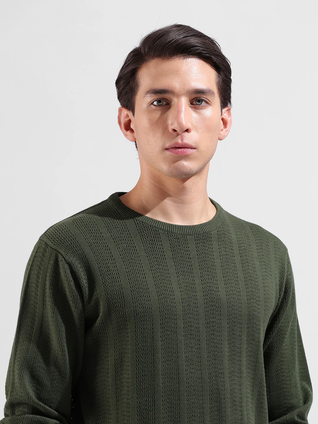 Men's Green Slim Fit Solid Flat Knit T-Shirt - Image 9