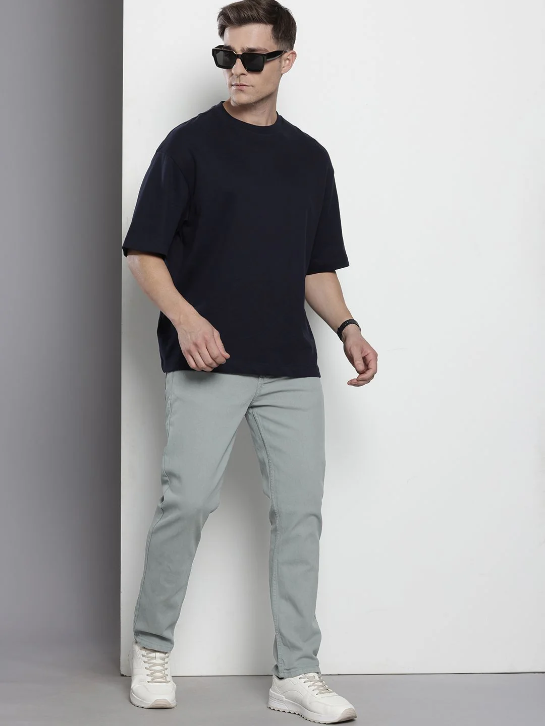 Men's Grey Slim Fit Solid Casual Jeans - Image 4
