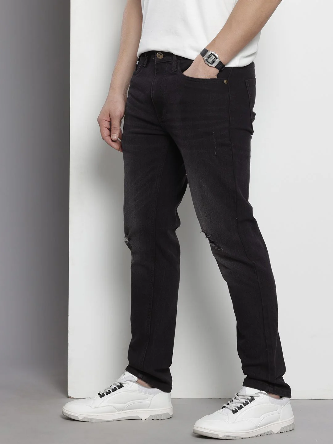 Men's Black Slim Fit Solid Casual Jeans - Image 2