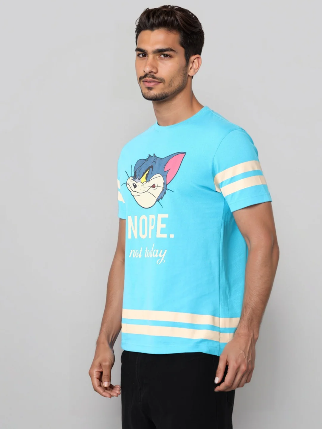 Men's Typography Printed Raw Edge Slim Fit T-shirt - Image 5