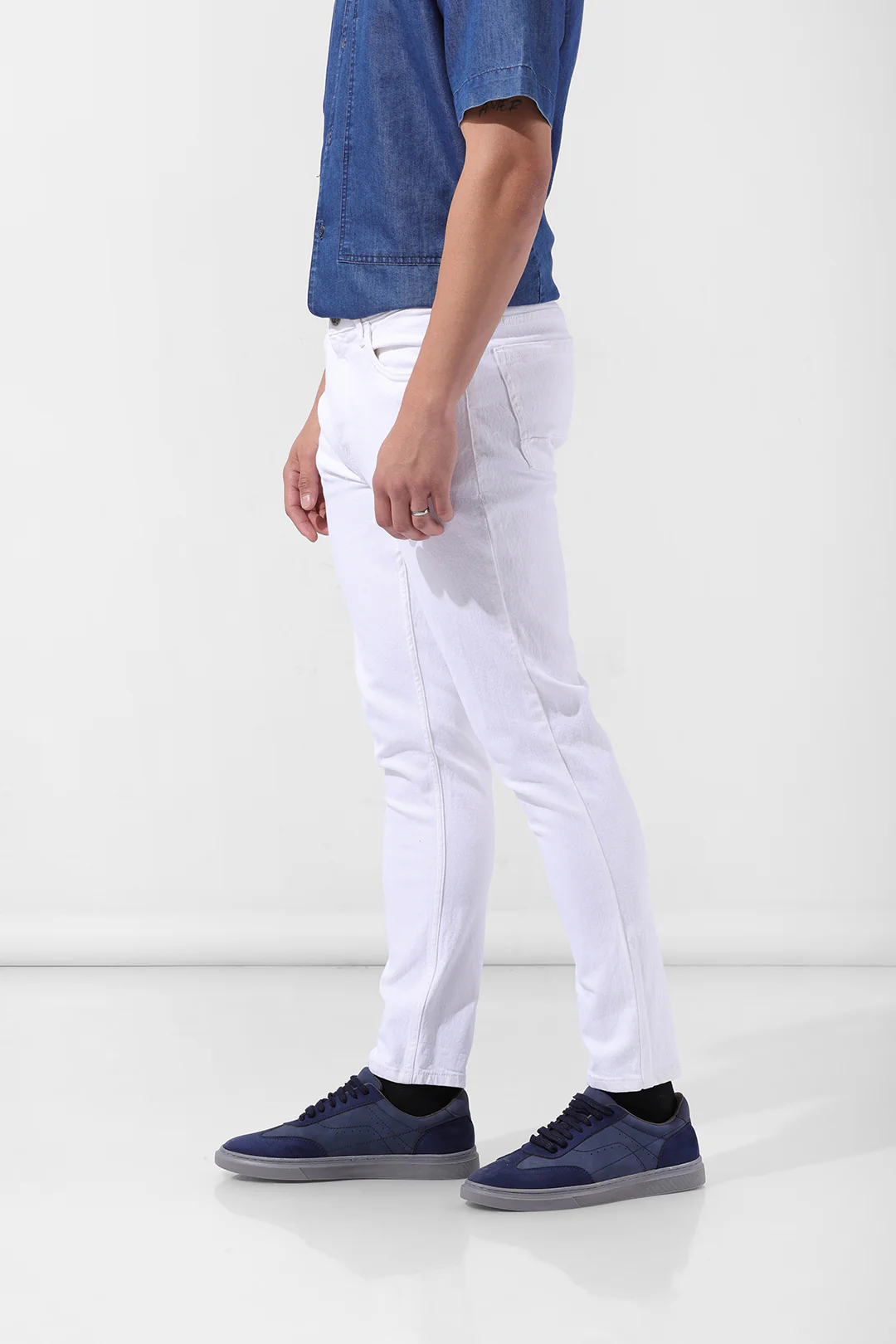 Men's White Slim Fit Casual Jeans - Image 2