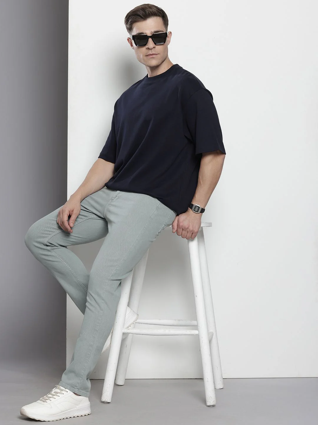 Men's Grey Slim Fit Casual Jeans - Image 4