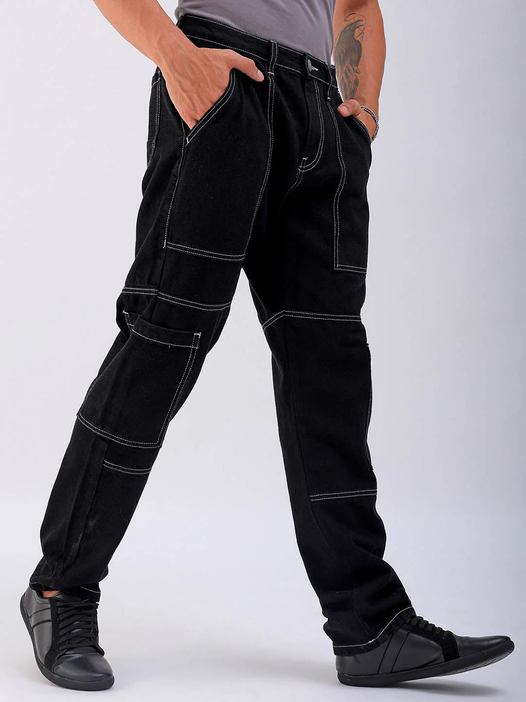 Men's Black Dad Fit Solid Utility Jeans - Image 4