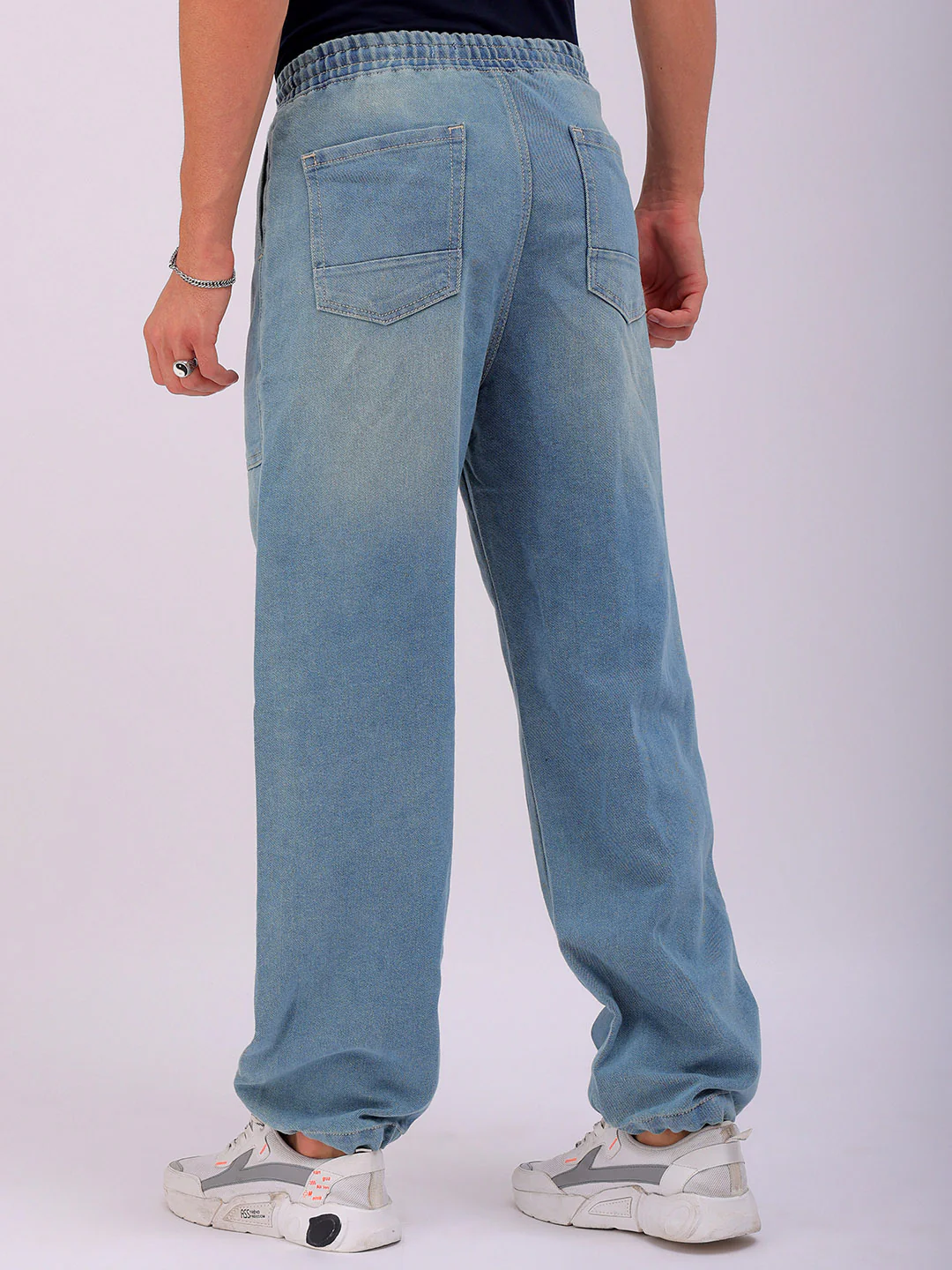 Men's Blue Relaxed Fit Solid Utility Jeans - Image 3