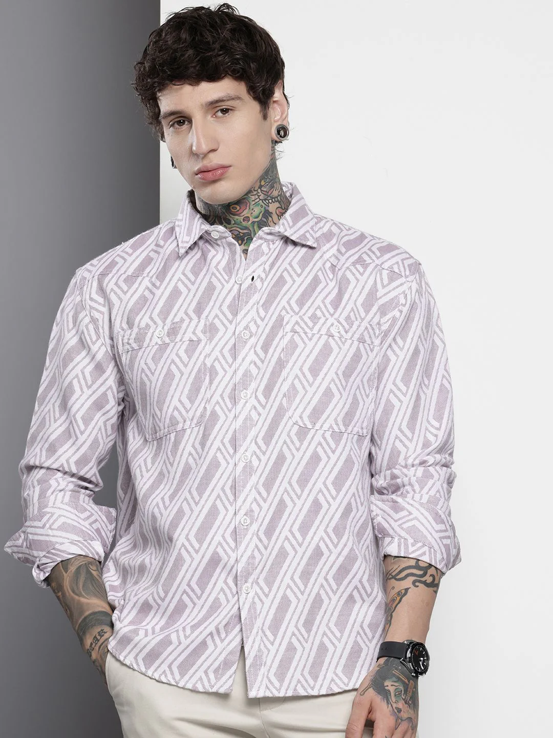 Men's Violet Relaxed Fit Textured Casual Shirt - Image 2