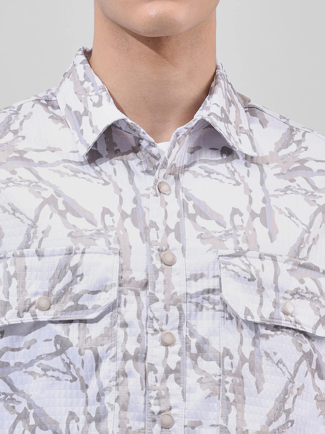 Men's Off White Regular Fit Printed Textured Shirt - Image 3