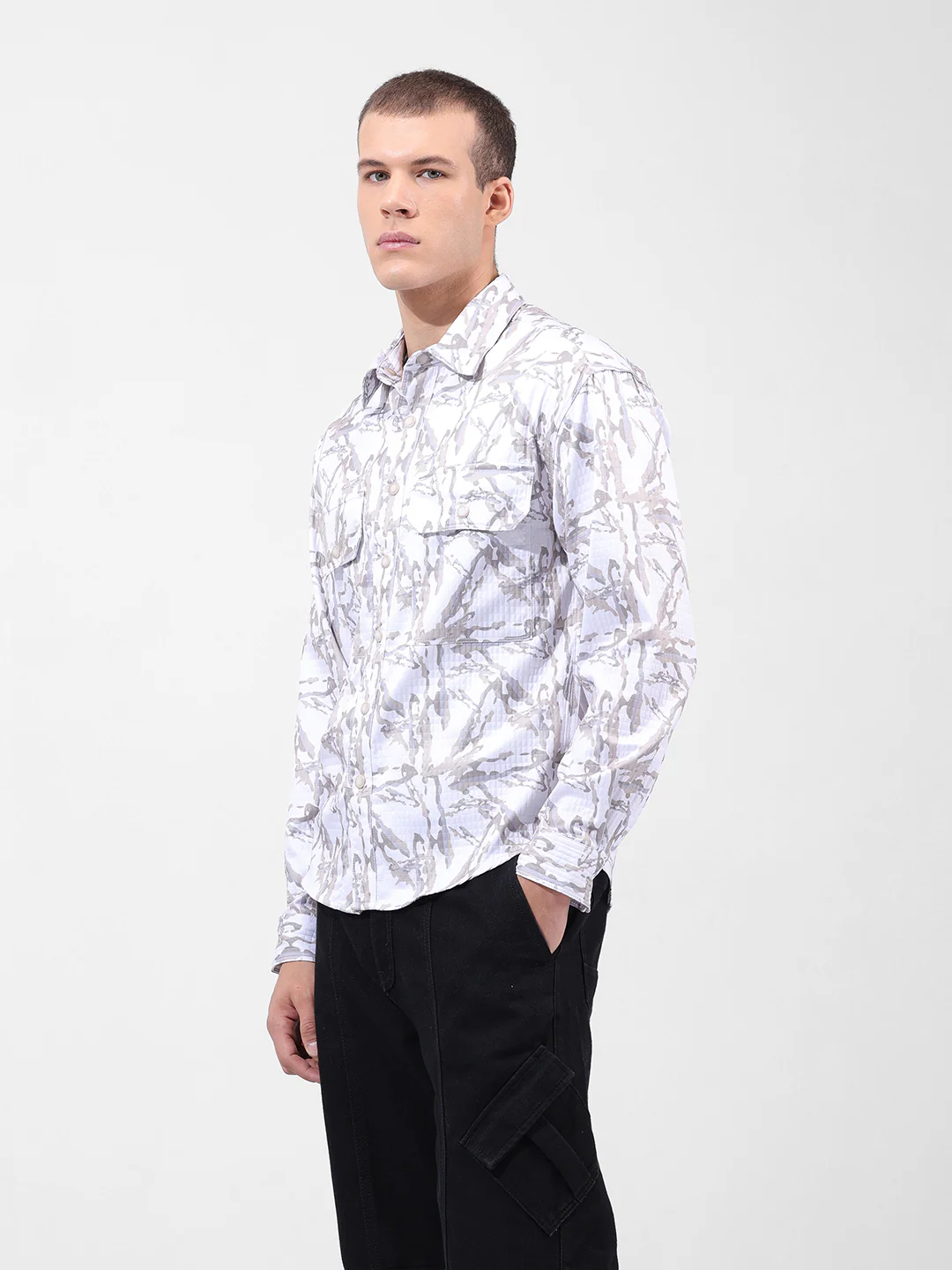 Men's Off White Regular Fit Printed Textured Shirt - Image 4