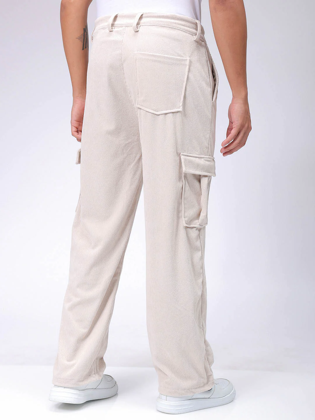 Men's Off White Baggy Fit Textured Utility Cargo - Image 5