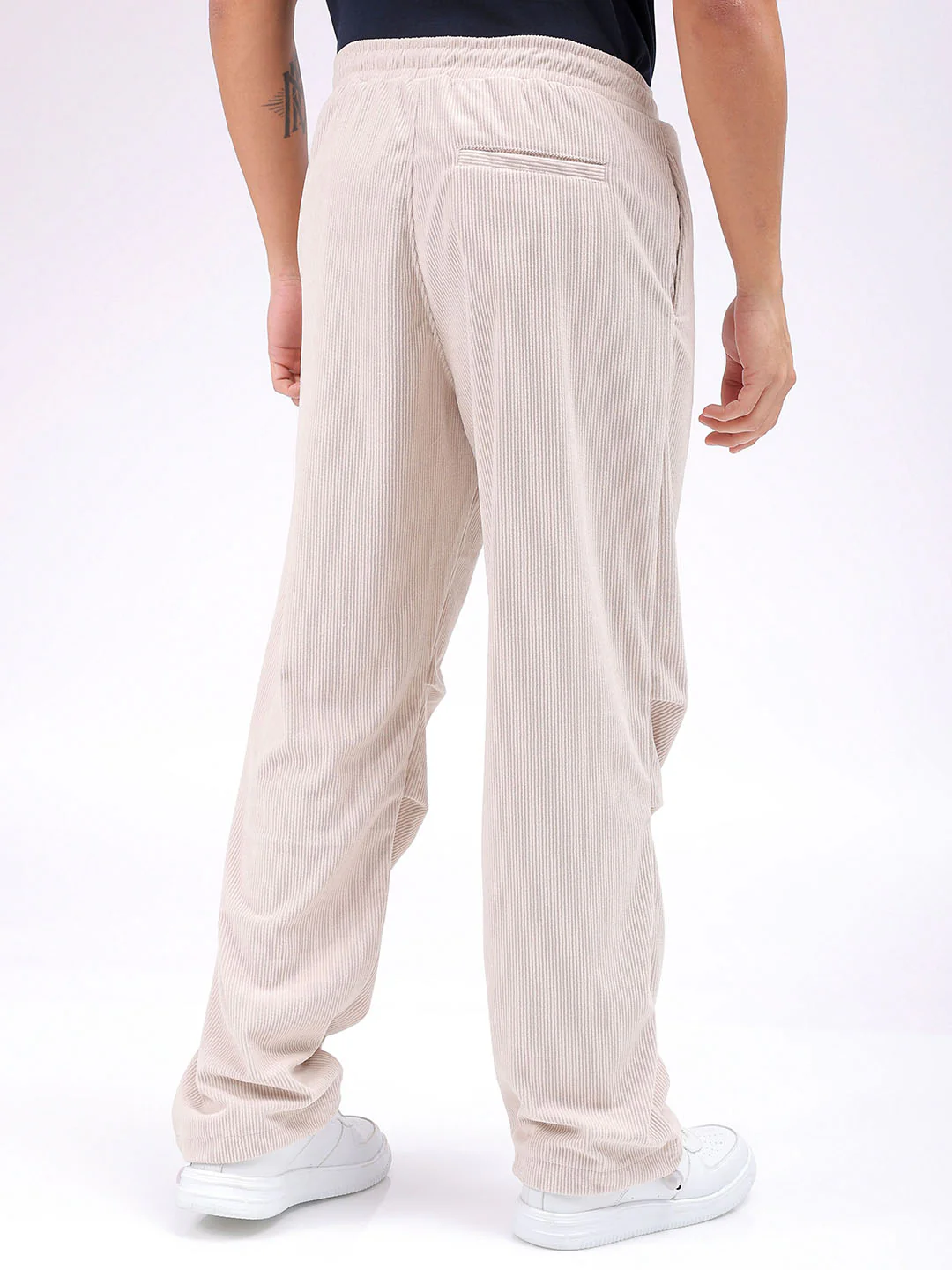 Men's Off White Baggy Fit Textured Athletic  Jogger - Image 3