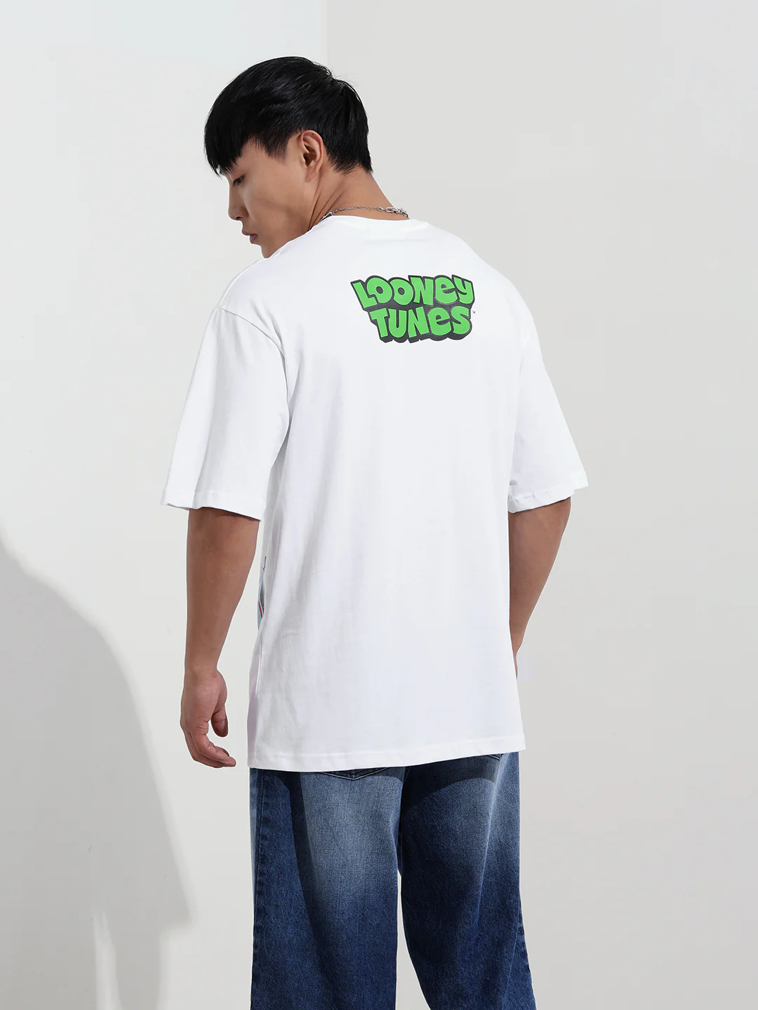 Men's White Boxy Fit Bugs Bunny Character Merchandise T-Shirt - Image 7