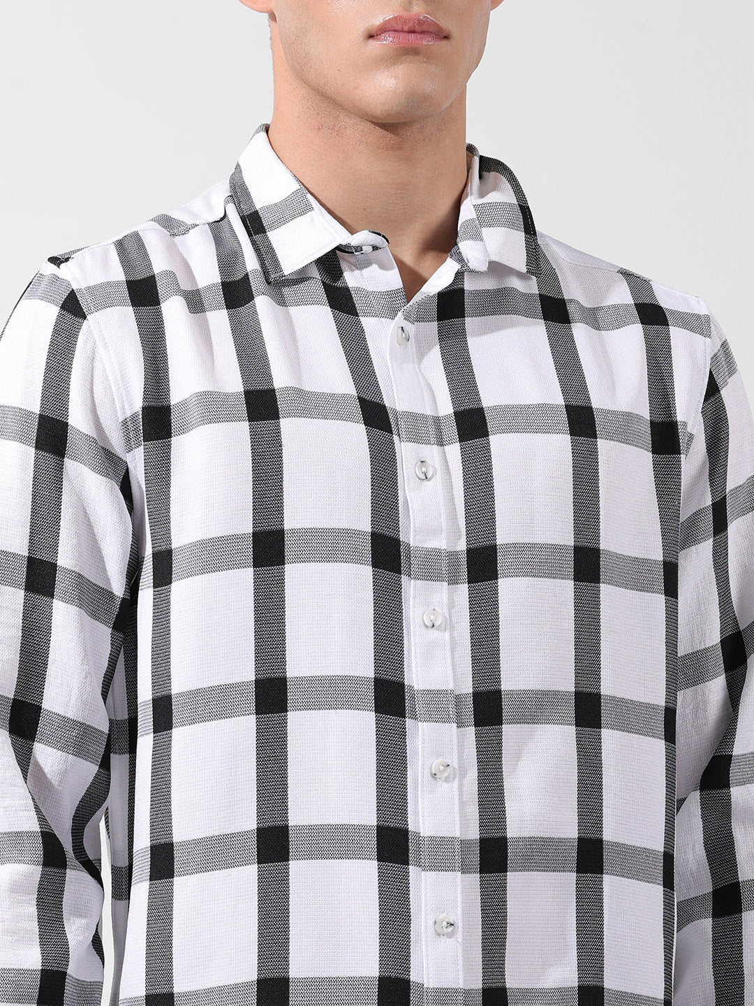 Men's White Regular Fit Checked Casual Shirt - Image 3