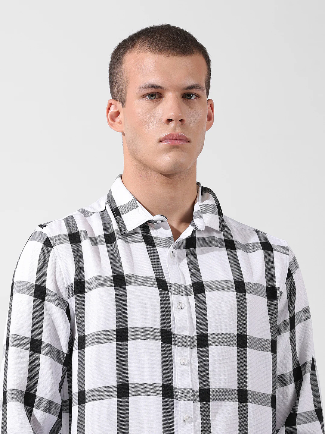 Men's White Regular Fit Checked Casual Shirt - Image 7