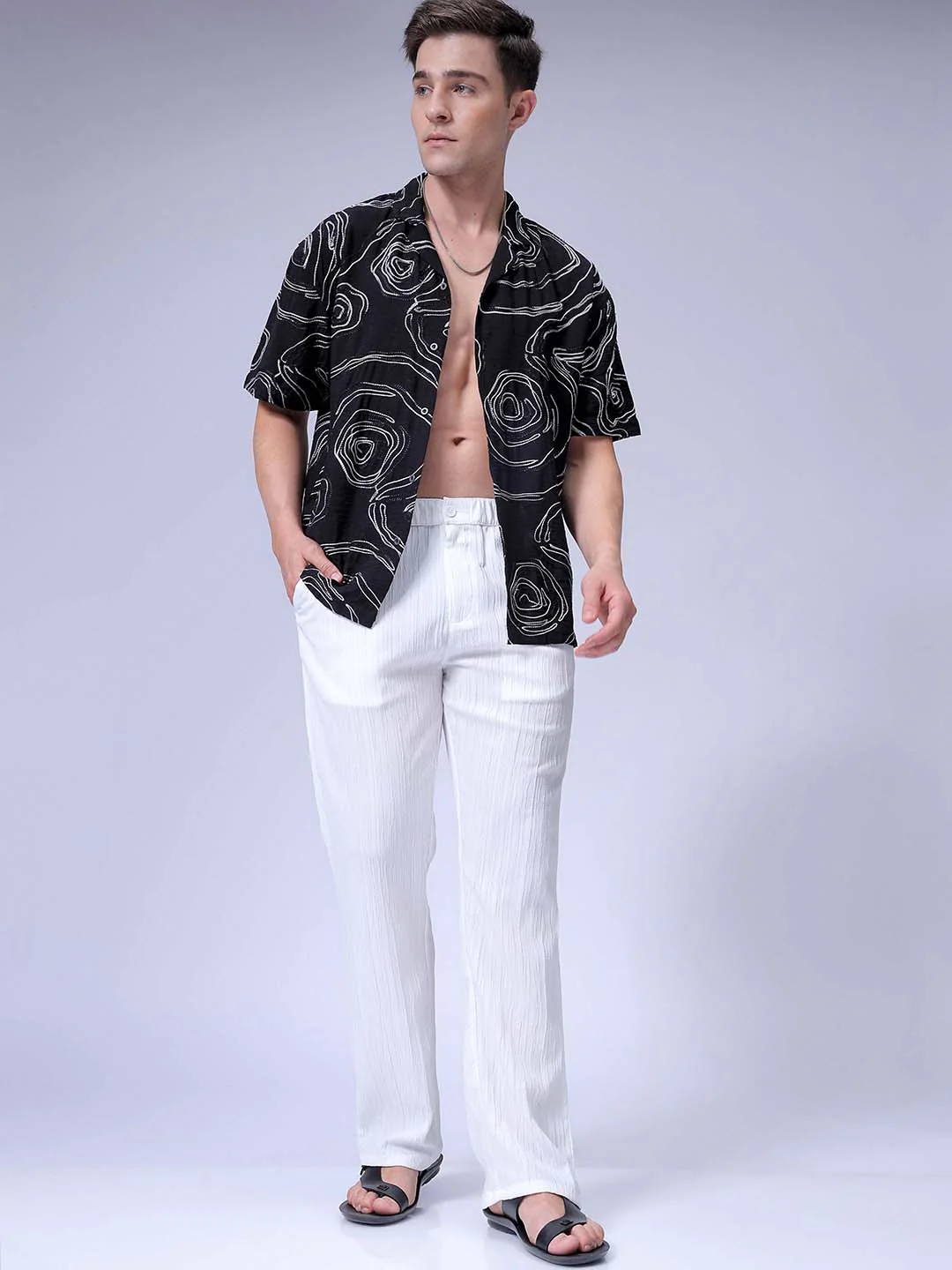 Men's White Loose Fit Textured Resort Wear Trouser - Image 5