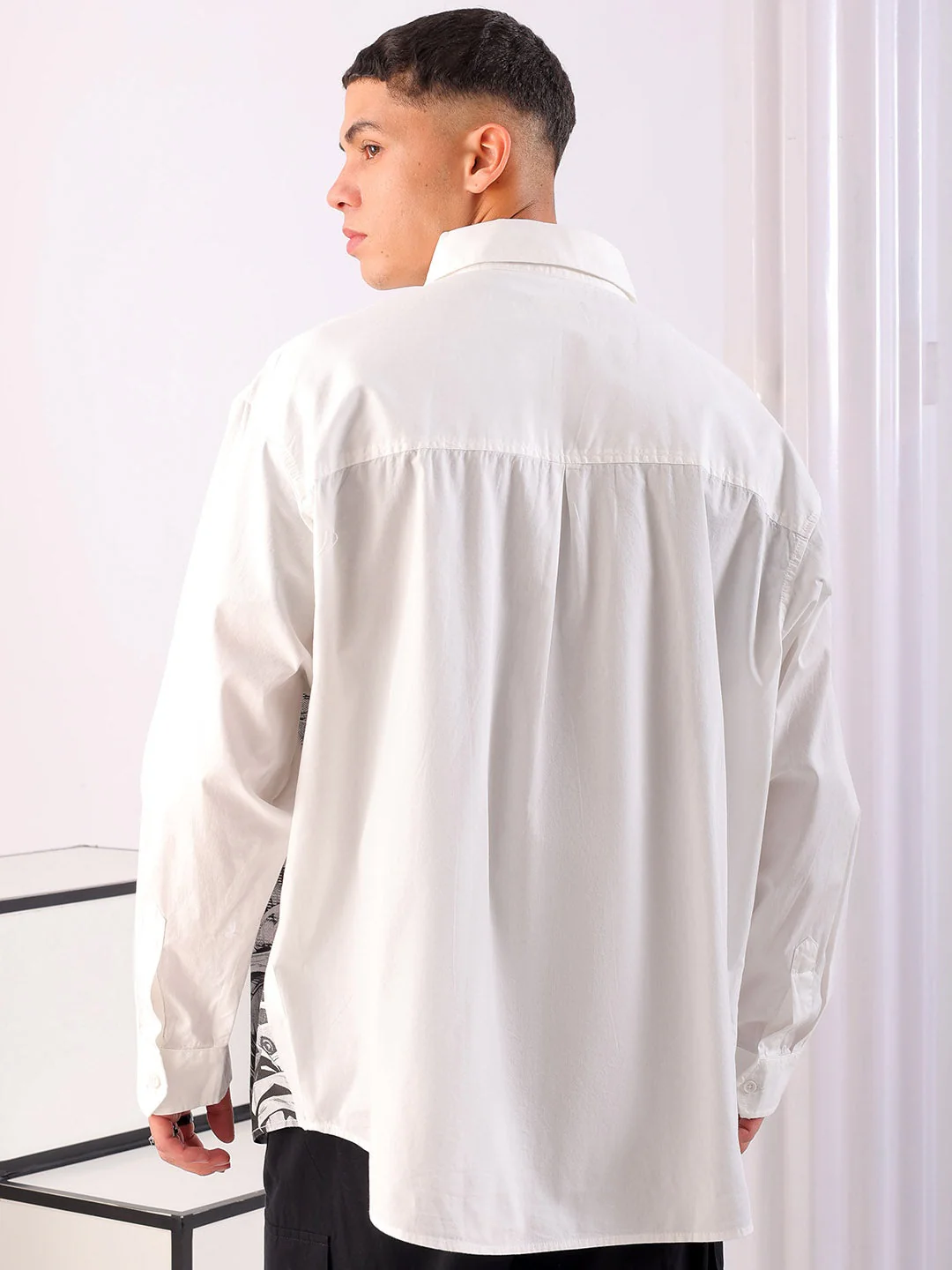 Men's White Oversized Fit Graphic Printed Korean Street Shirt - Image 4