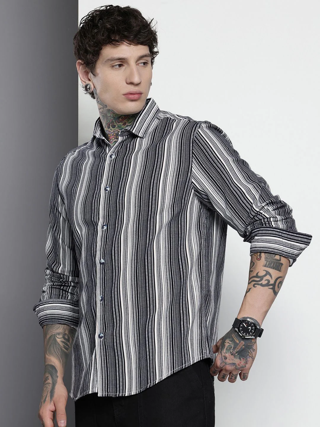 Men's White Regular Fit Printed Casual Shirt - Image 2