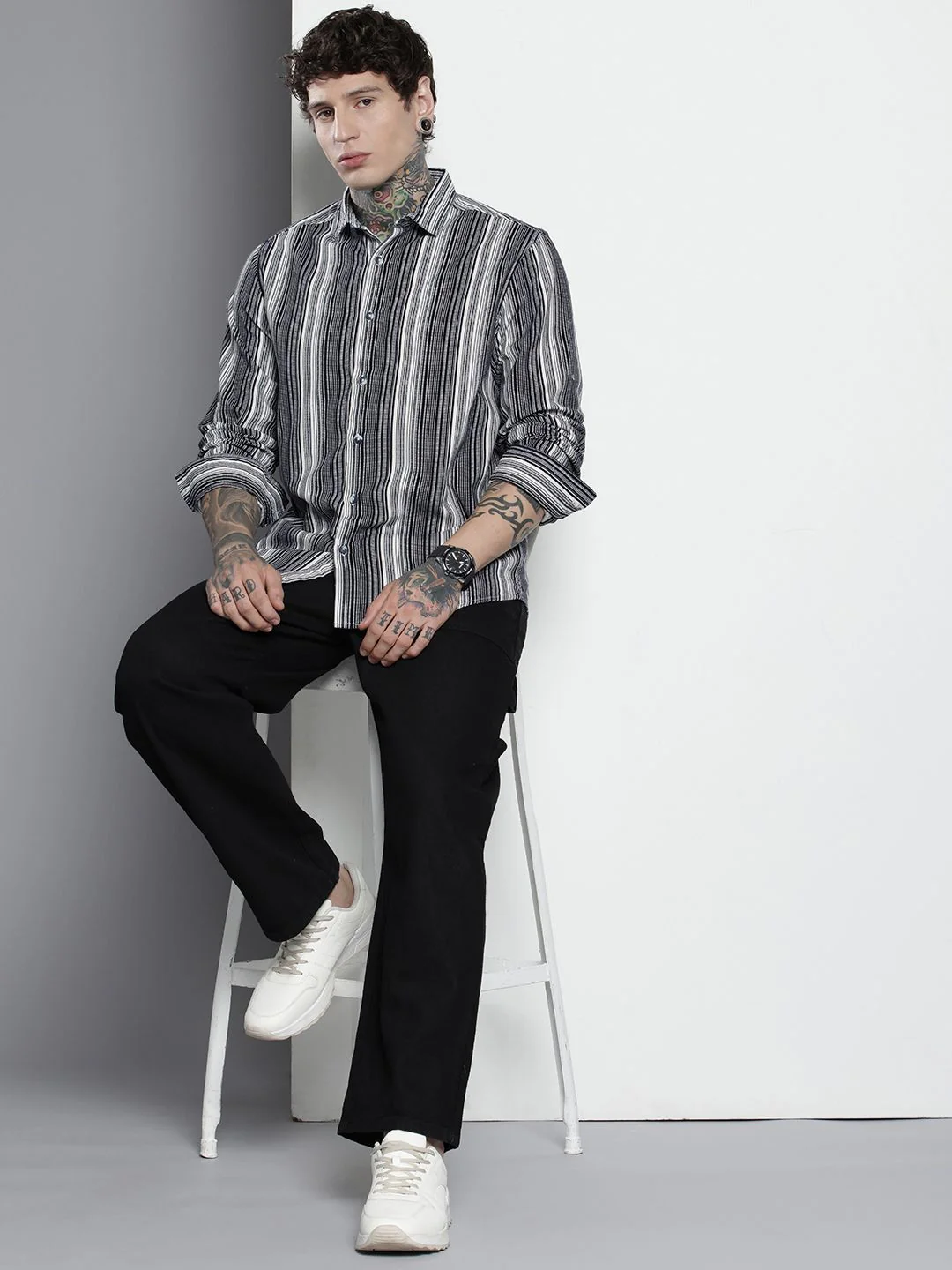 Men's White Regular Fit Printed Casual Shirt - Image 4