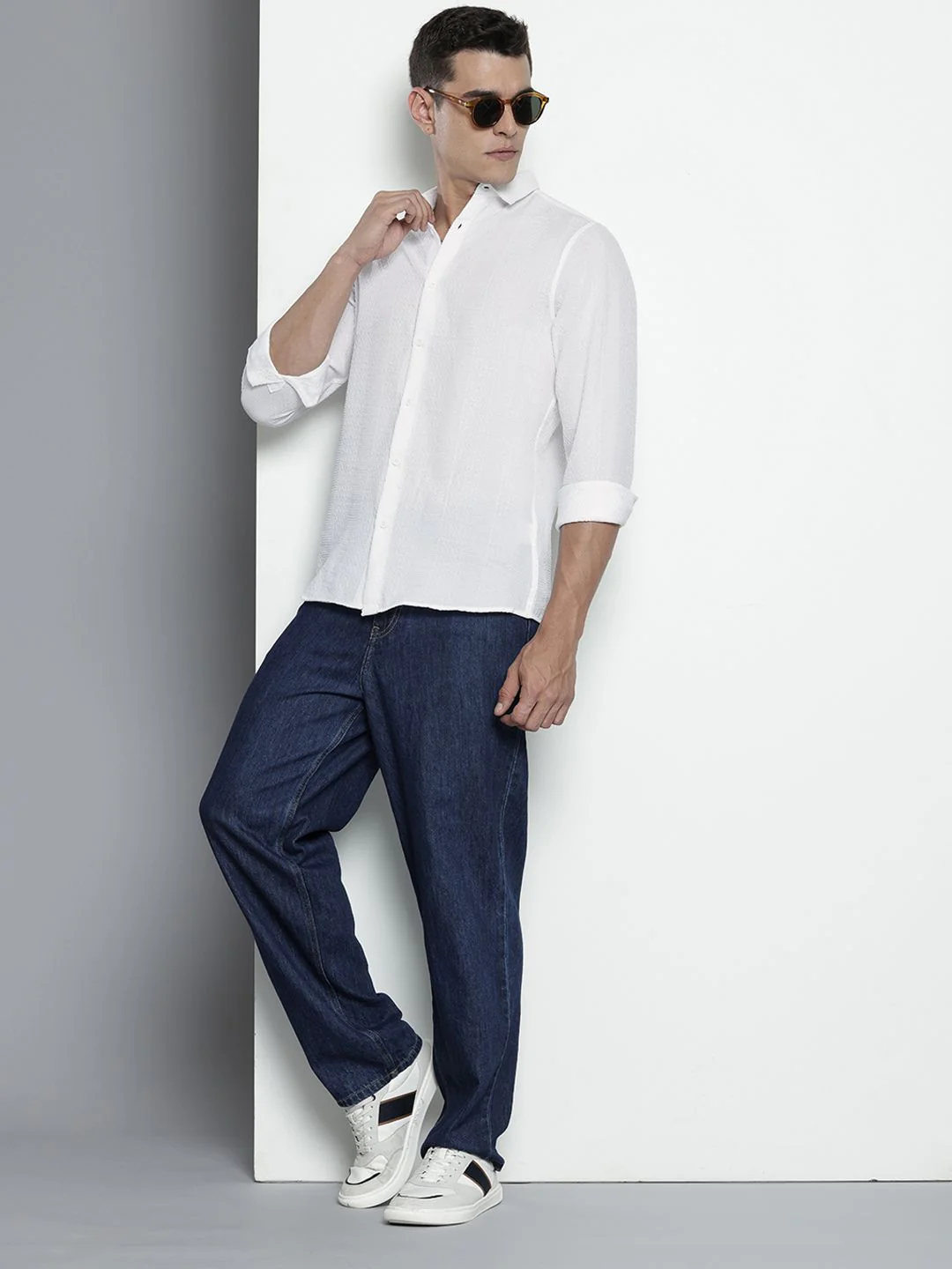 Men's White Regular Fit Solid Textured Shirt - Image 4