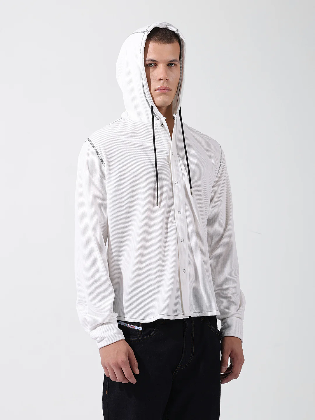 Men's White Regular Fit Solid Street Wear Shirt - Image 2