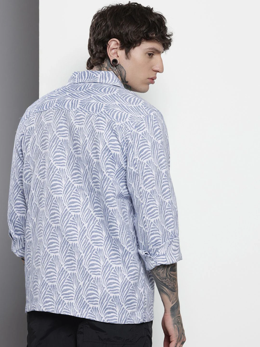 Men's White Regular Fit Textured Casual Shirt - Image 4