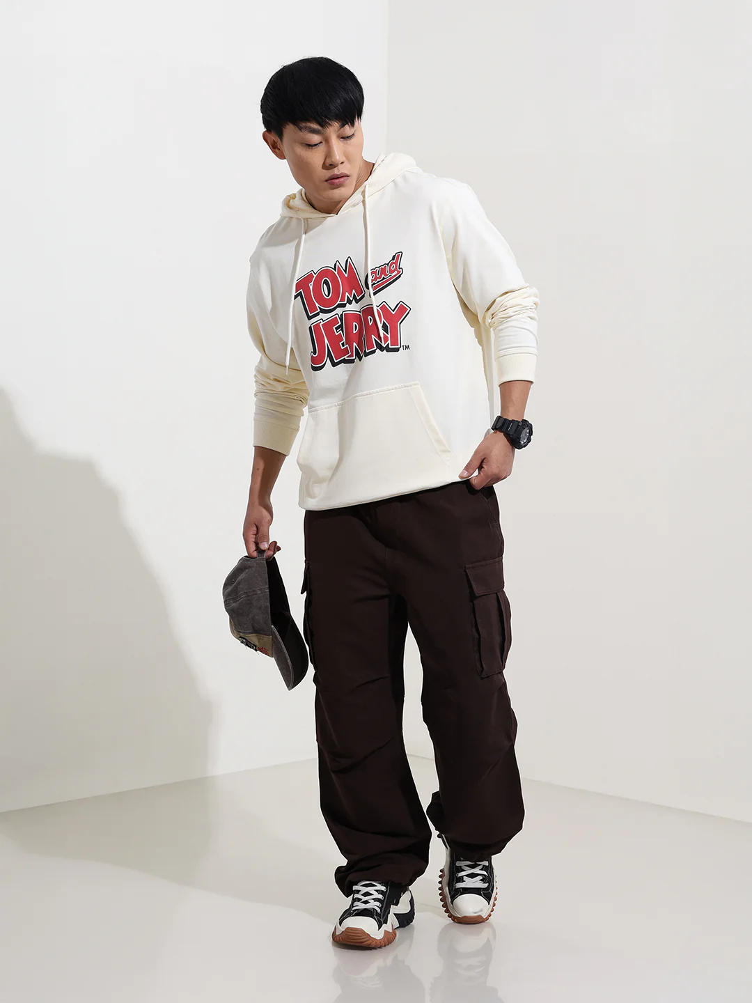 Men's White Regular Fit Character Tom & Jerry Printed Sweatshirt - Image 2