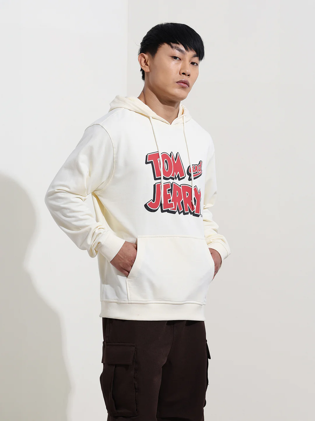Men's White Regular Fit Character Tom & Jerry Printed Sweatshirt - Image 4