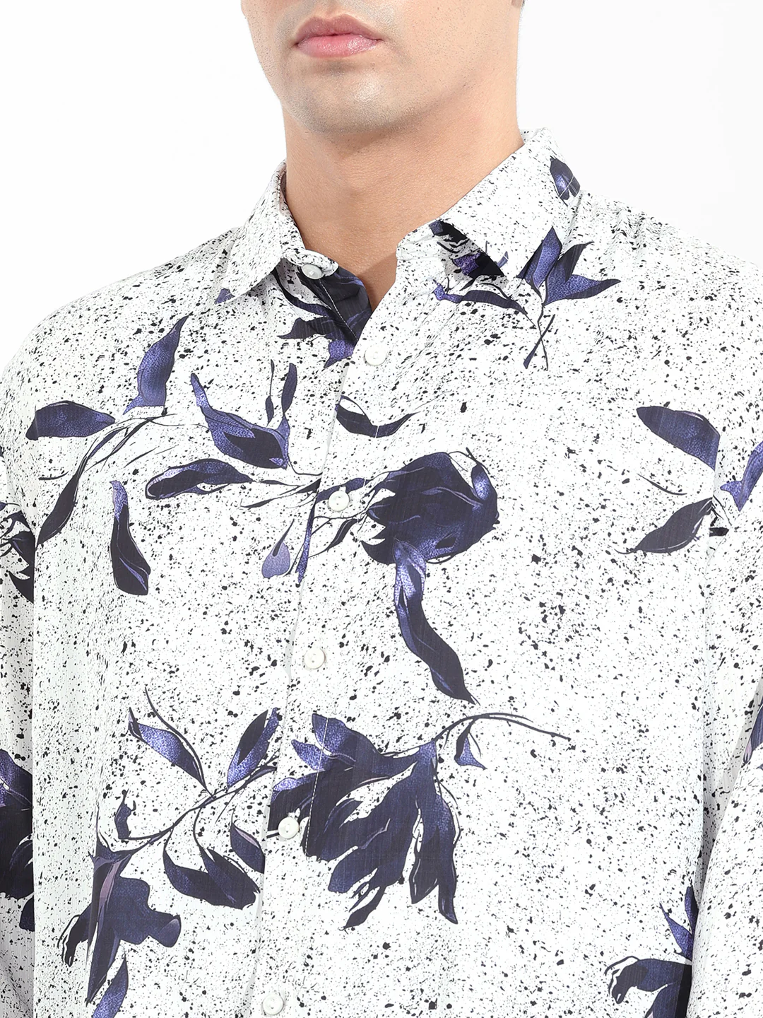 Men's White Relaxed Fit Printed Casual Shirt - Image 7