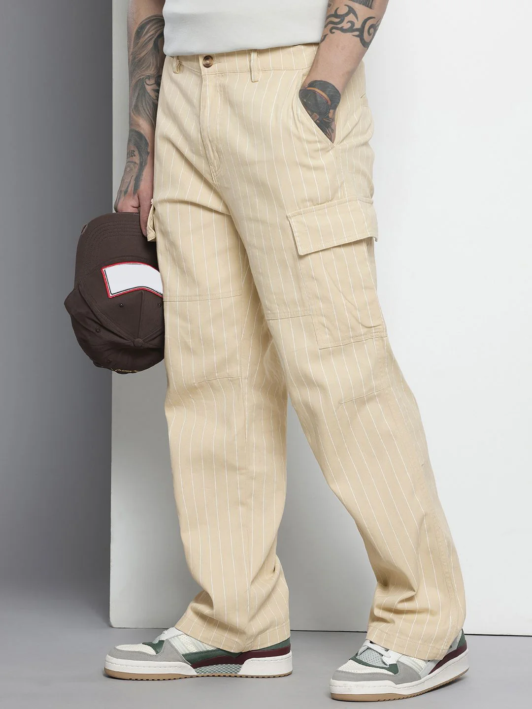 Men's Cream Relaxed Fit Geometric Print Utility Cargo - Image 2