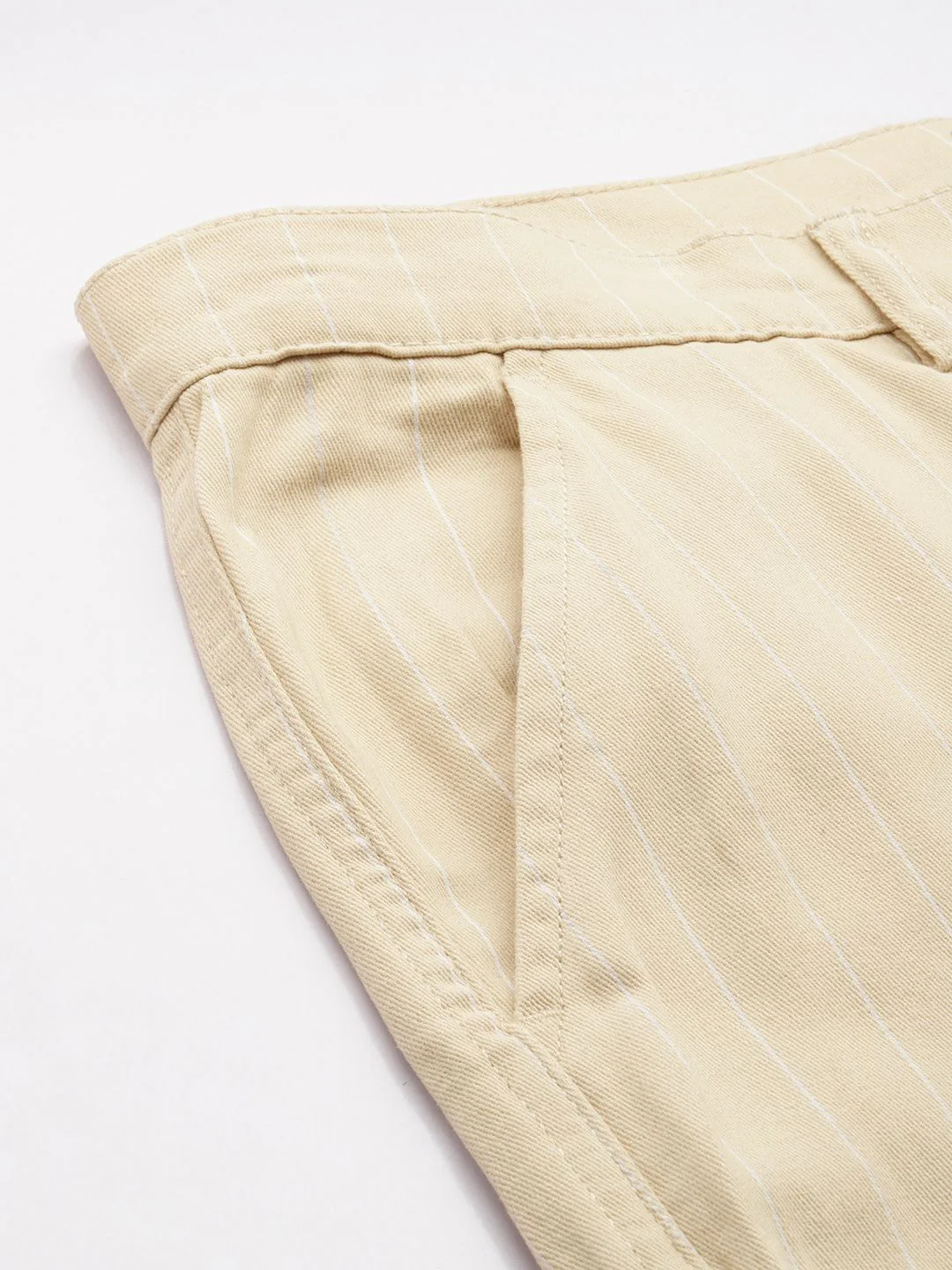 Men's Cream Relaxed Fit Geometric Print Utility Cargo - Image 5