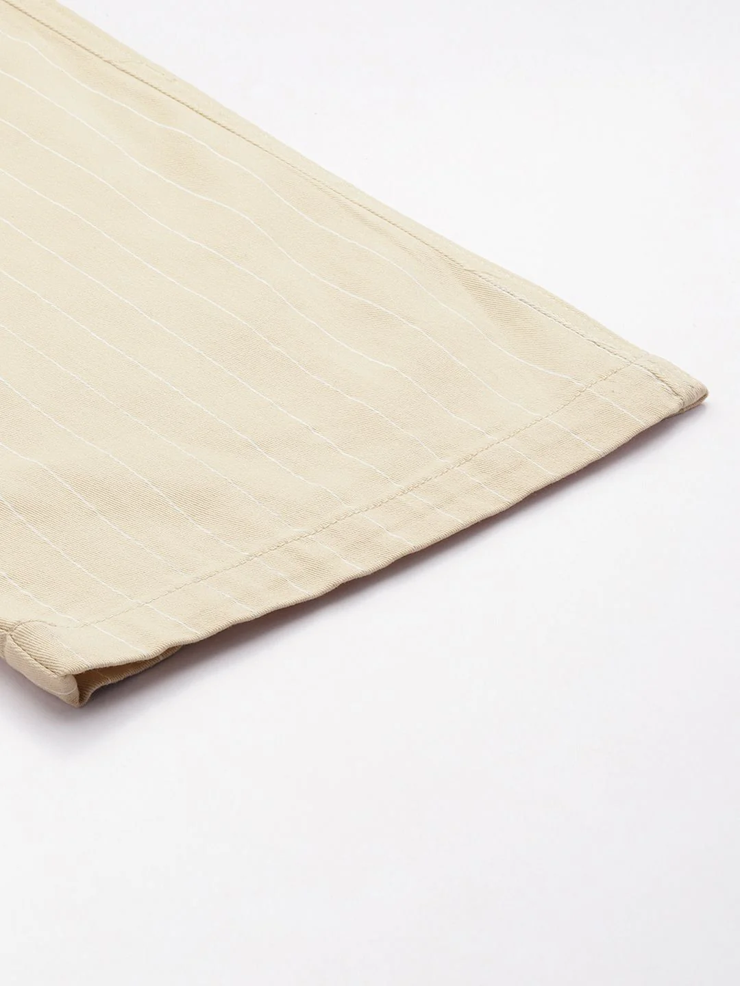 Men's Cream Relaxed Fit Geometric Print Utility Cargo - Image 7