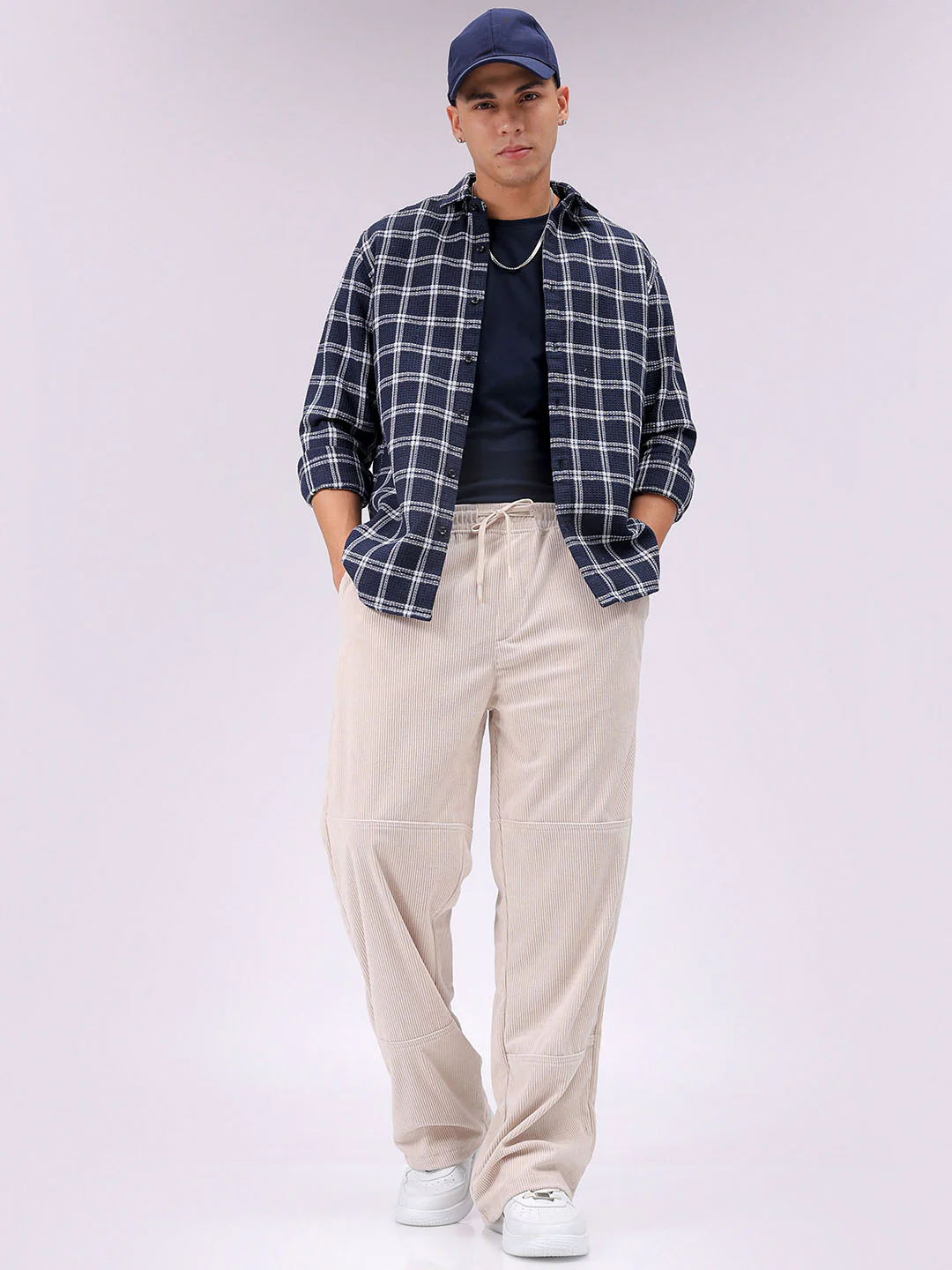 Men's Off White Relaxed Fit Solid Athletic  Jogger - Image 2