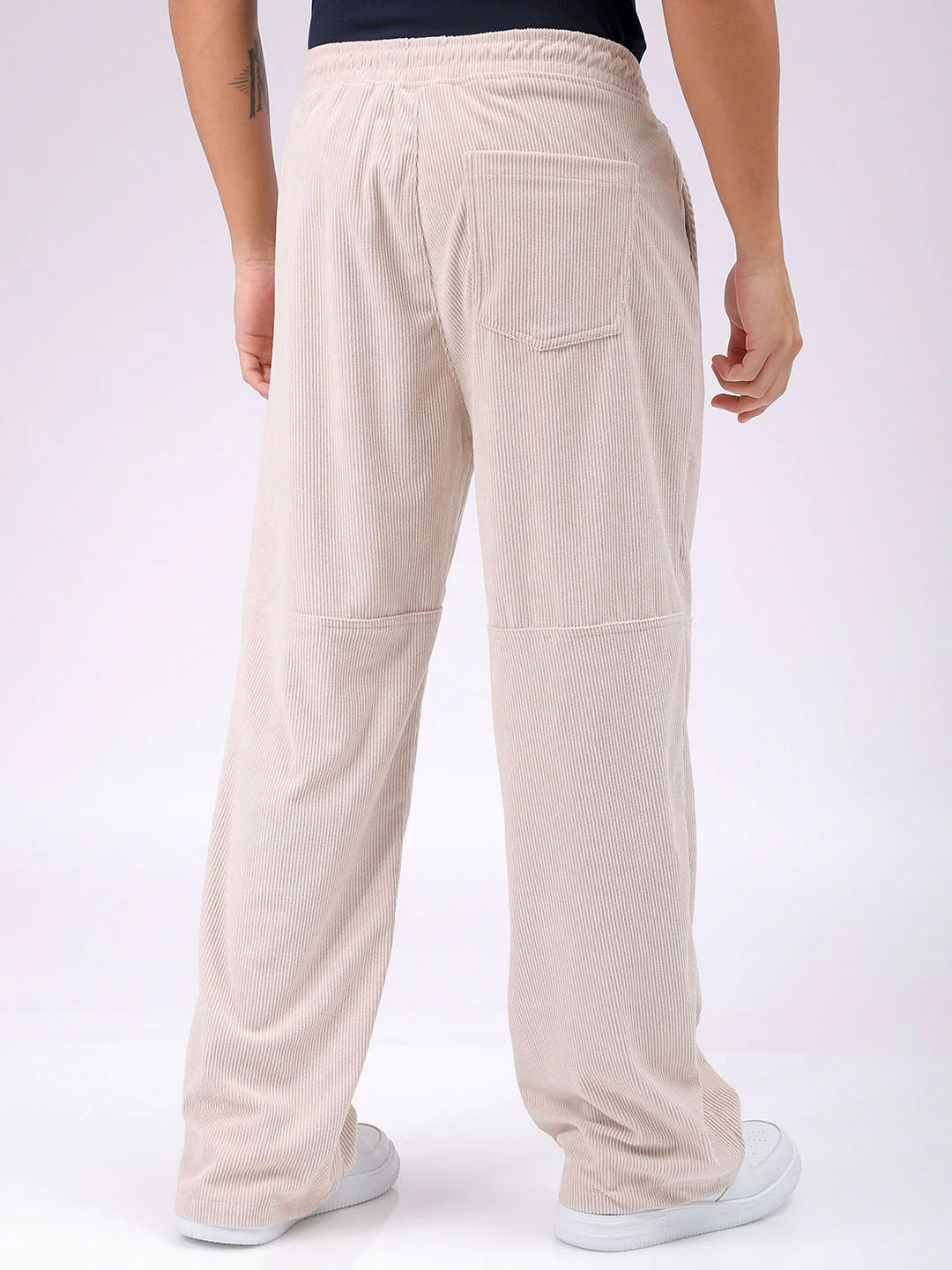 Men's Off White Relaxed Fit Solid Athletic  Jogger - Image 3