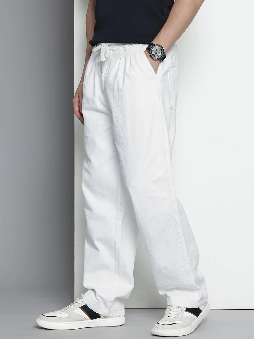 Men's White Relaxed Fit Solid Utility Jeans - Image 3