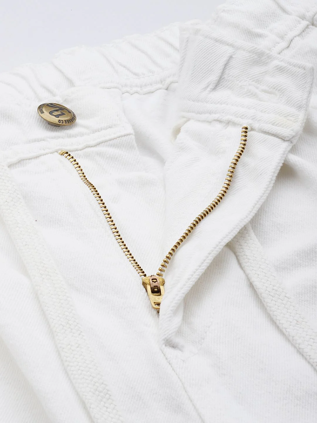 Men's White Relaxed Fit Solid Utility Jeans - Image 5