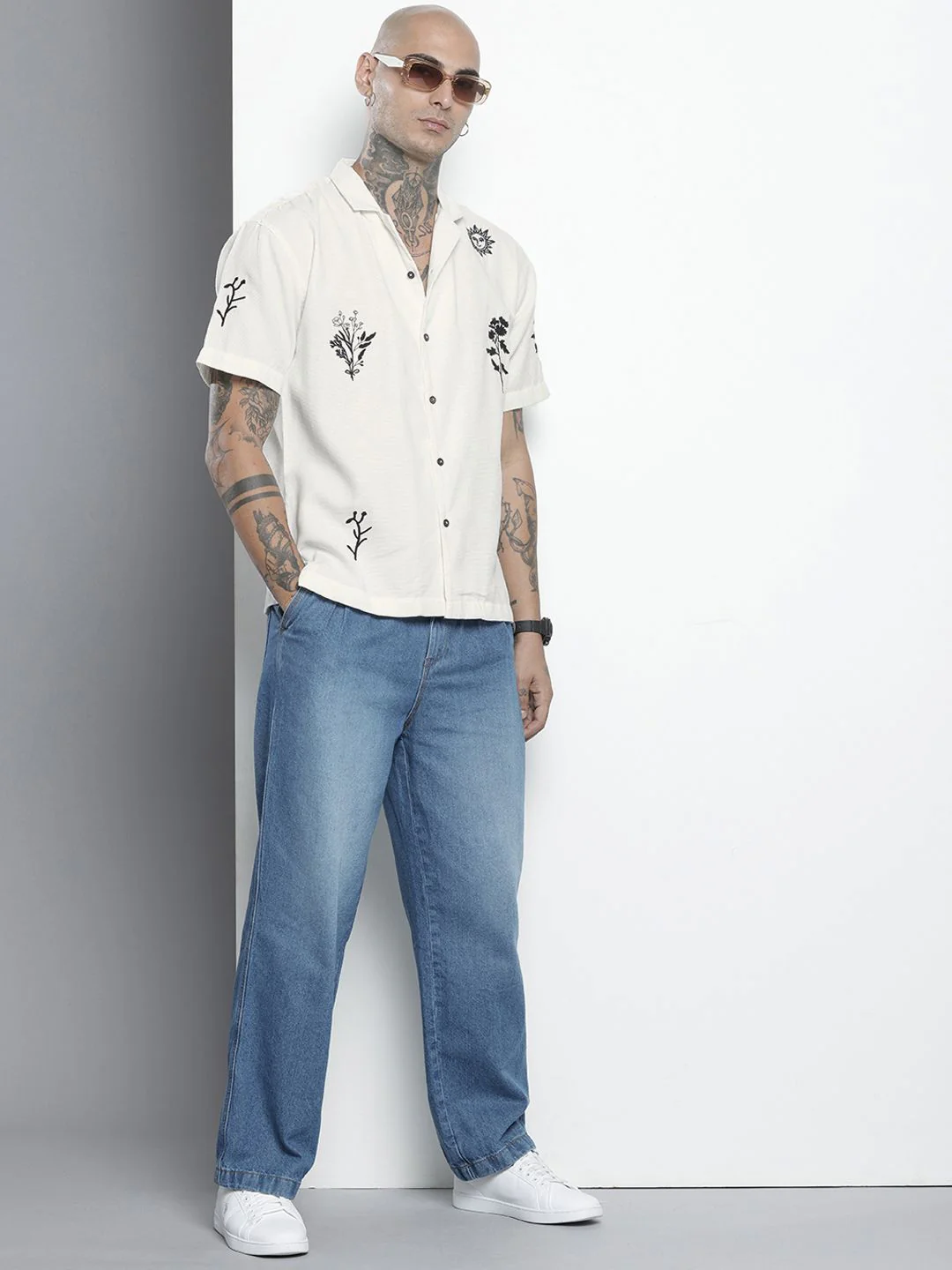 Men's White Relaxed Fit  Embroidered Shirt - Image 3