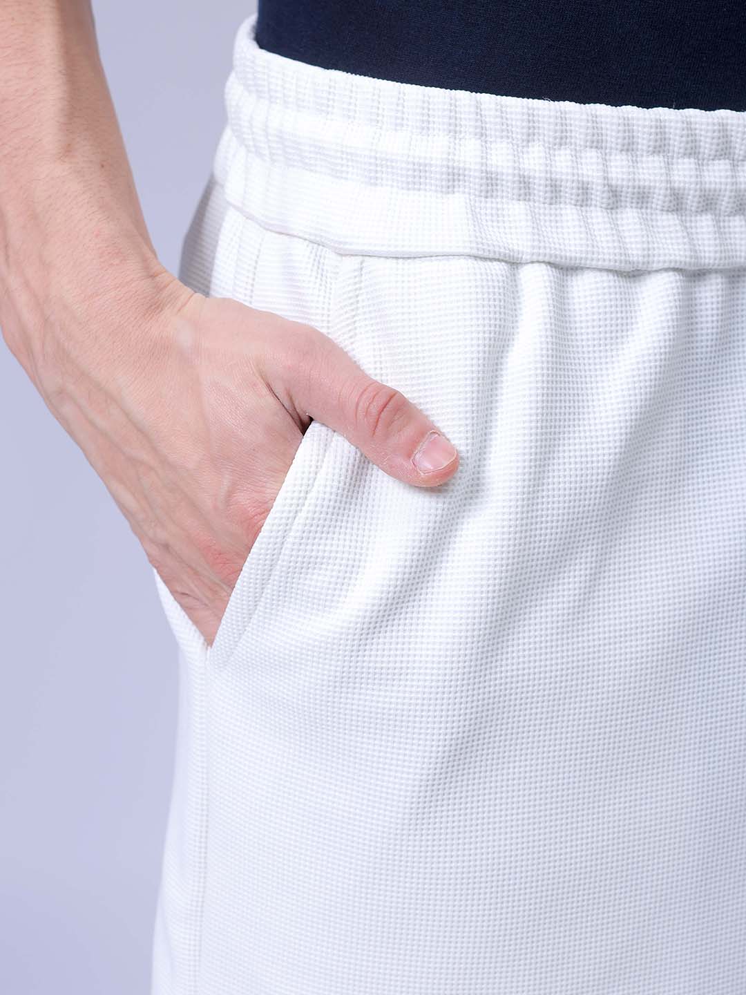 Men's White Relaxed Fit Solid Casual Shorts - Image 7