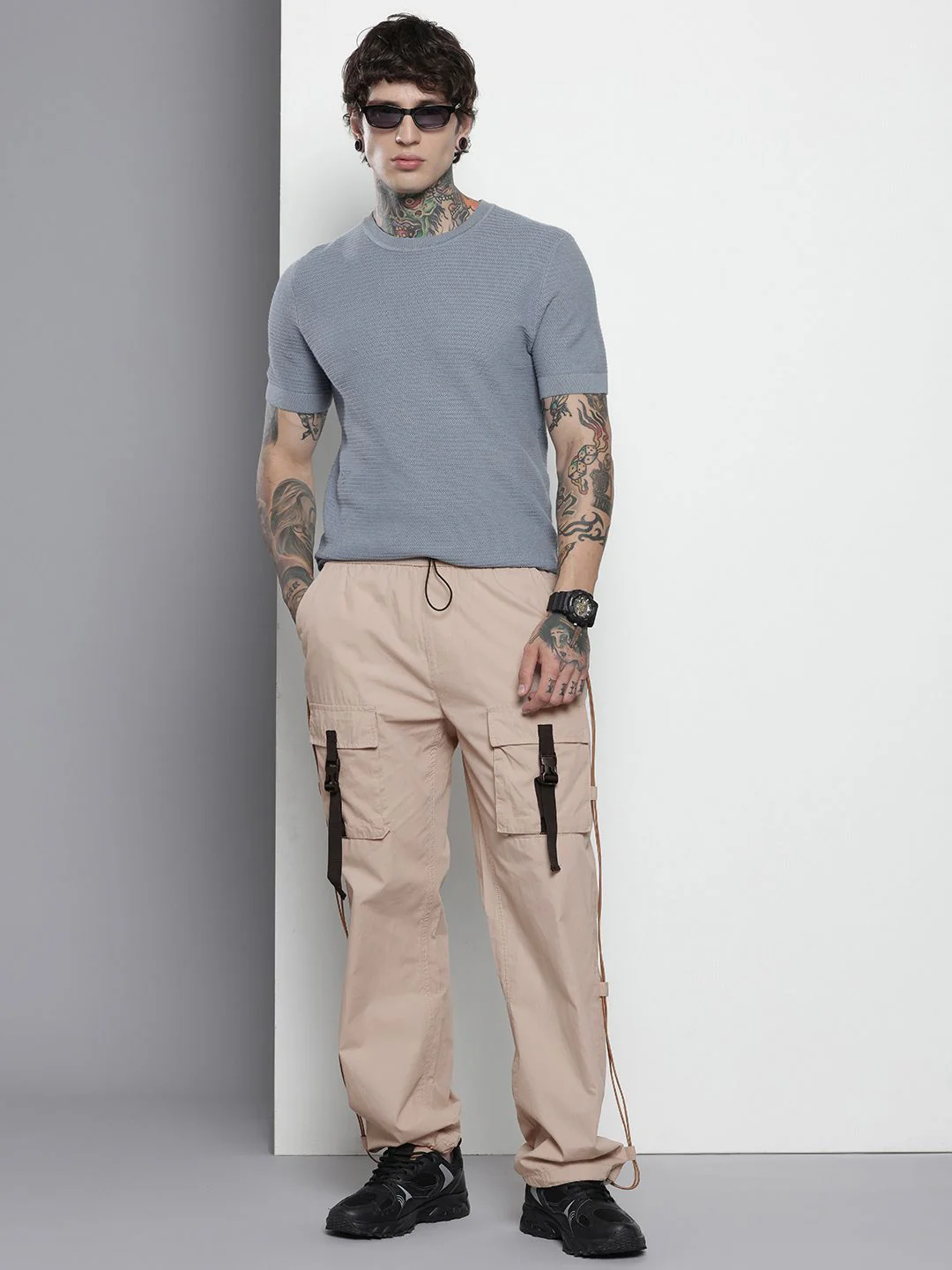 Men's White Relaxed Fit Solid Utility Jogger - Image 4