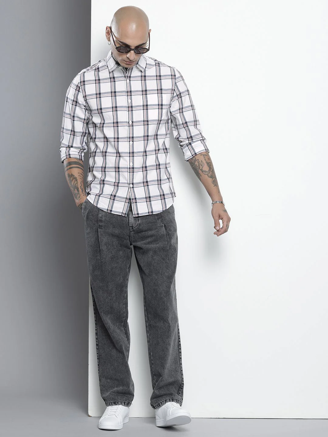 Men's White Slim Fit Checked Casual Shirt - Image 2