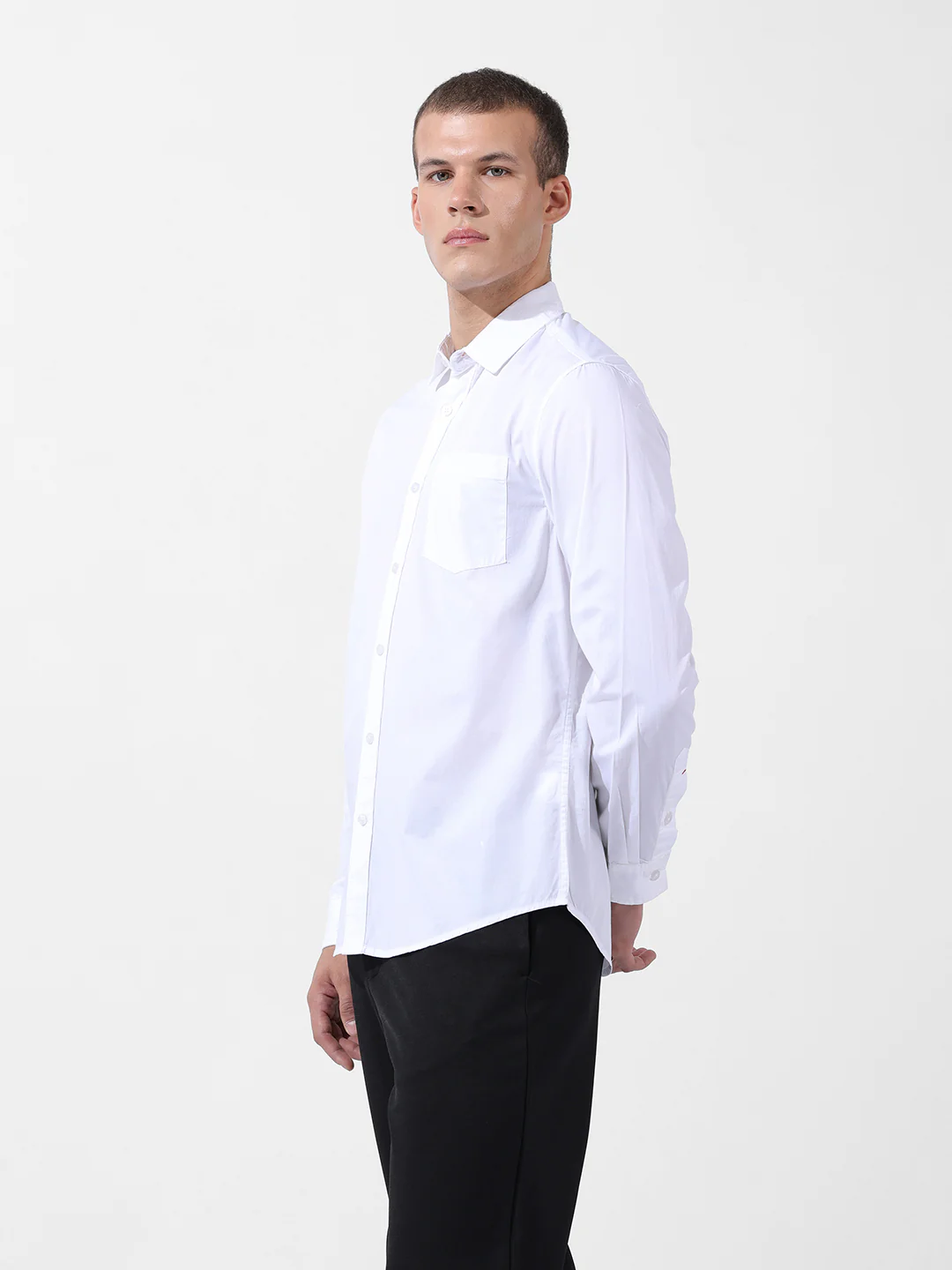 Men's White Regular Fit Solid Casual Shirt - Image 2