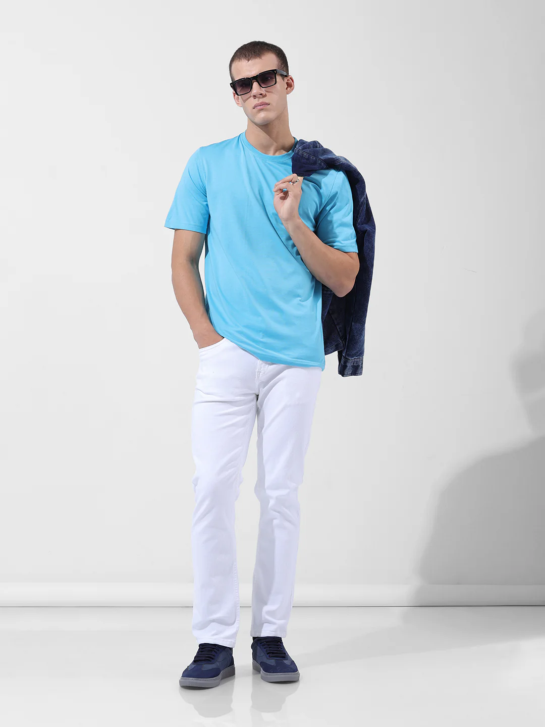 Men's White Slim Fit Solid Casual Jeans - Image 6