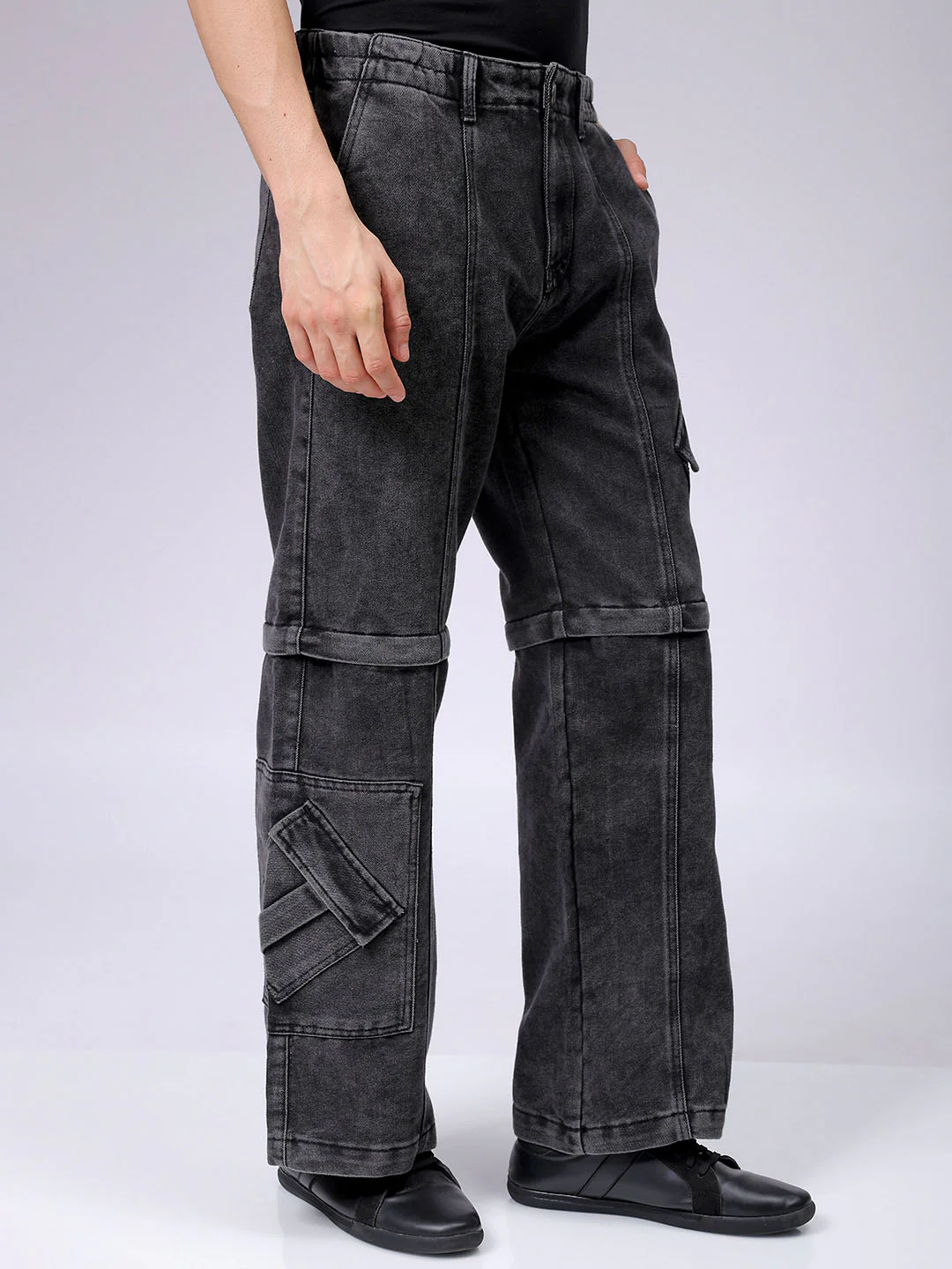 Men's Charcoal Black Wide Leg Fit Solid Utility Jeans - Image 4