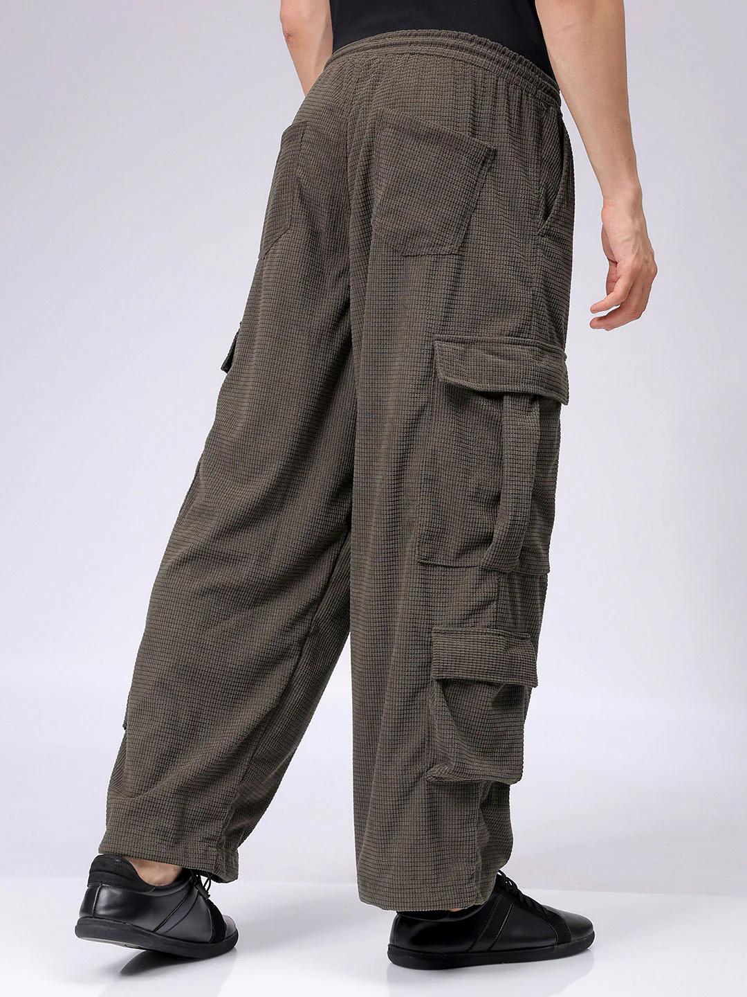 Men's Dark Olive Wide Leg Fit Textured Utility Cargo - Image 5